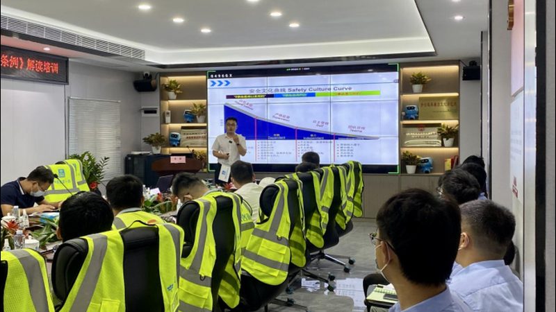 为了确保学习效果，上班族需要制定合理的学习计划。以下是一些建议：